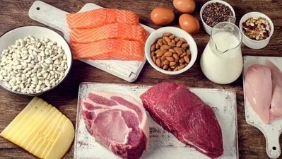 4. Red meat and heavy protein: Winter comfort foods often include hearty meals, including red meats and heavy protein. They are also rich in saturated fats as most of the dishes are fried and do not contain fibre in required amounts. This leads to difficulty in digestion. These foods can be harder to digest, leading to slower bowel movements and potential constipation. (Unsplash) 4. Red meat and heavy protein: Winter comfort foods often include hearty meals, including red meats and heavy protein. They are also rich in saturated fats as most of the dishes are fried and do not contain fibre in required amounts. This leads to difficulty in digestion. These foods can be harder to digest, leading to slower bowel movements and potential constipation. (Unsplash)
