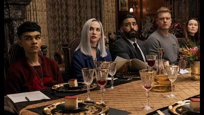 Fall of the House of Usher: Multigenerational family dinners as a recipe for disaster (Netflix) Fall of the House of Usher: Multigenerational family dinners as a recipe for disaster (Netflix)