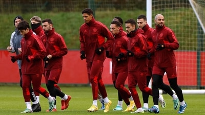 Manchester United players train (Action Images via Reuters)
