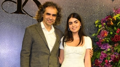 Imtiaz Ali, who directed Randeep Hooda in 2014 film Highway, also made his presence felt at the reception. He was accompanied by daughter Ida Ali. Imtiaz Ali, who directed Randeep Hooda in 2014 film Highway, also made his presence felt at the reception. He was accompanied by daughter Ida Ali. 