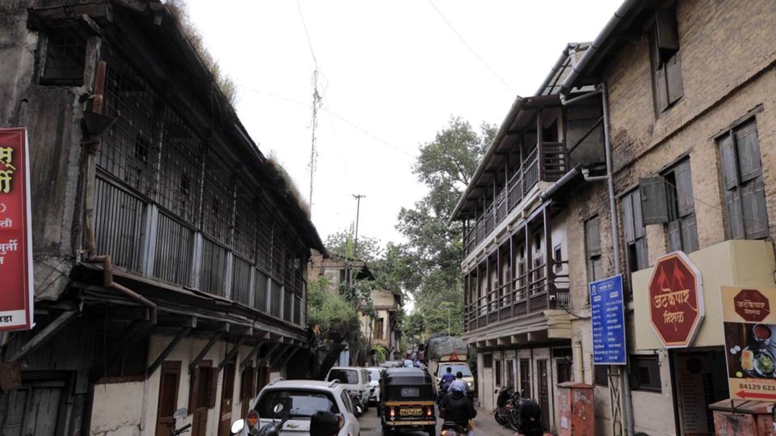 Nexus between SRA, developers showing Wadas as slums for extra TDR discussed in assembly - Vimarsana News