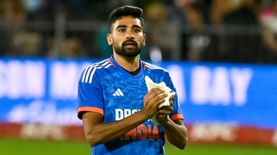 India's Mohammed Siraj dries the ball during 2nd India vs South Africa T20I (AFP) India's Mohammed Siraj dries the ball during 2nd India vs South Africa T20I (AFP)