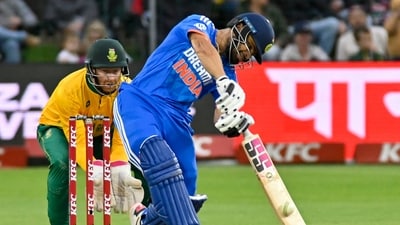 India's Rinku Singh (R) plays a shot watched by South Africa's wicketkeeper Heinrich Klaasen (AFP) India's Rinku Singh (R) plays a shot watched by South Africa's wicketkeeper Heinrich Klaasen (AFP)