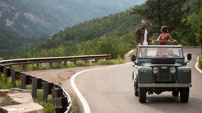 10 best road trips in the world: For a good road trip, all you need is good companion, crunchy snacks, groovy music, a map, a fit four-wheeler - and perhaps a pillow. (Freepik) 10 best road trips in the world: For a good road trip, all you need is good companion, crunchy snacks, groovy music, a map, a fit four-wheeler - and perhaps a pillow. (Freepik)