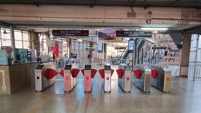 Metro commuters can now use one card for ride on three lines