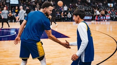 Stephen Curry meets special needs student Tonatiuh Ramirez. Stephen Curry meets special needs student Tonatiuh Ramirez.