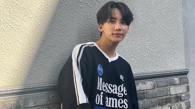 Jeonghan is one of the members of SEVENTEEN. Jeonghan is one of the members of SEVENTEEN.