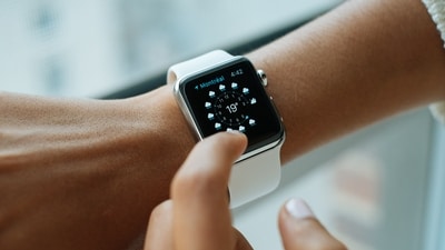 smartwatches under  ₹20000 (Unsplash)