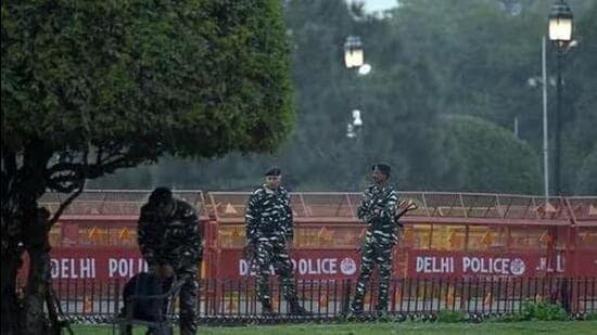 Security personnel stand guard near Parliament. (HT photo)