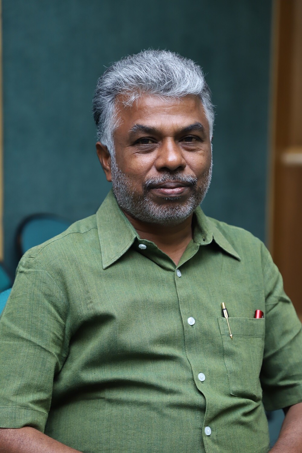 Author Perumal Murugan