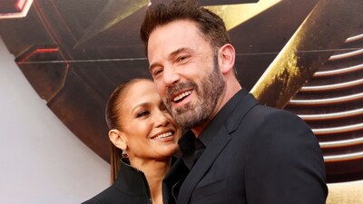Celebrity couple Ben Affleck and Jennifer Lopez's Christmas plans are in jeopardy as their extended families are yet to get along. (AFP) Celebrity couple Ben Affleck and Jennifer Lopez's Christmas plans are in jeopardy as their extended families are yet to get along. (AFP)