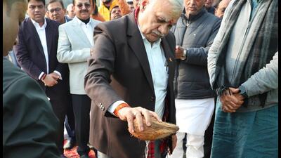 Uttar Pradesh chief secretary DS Mishra on Friday laid the foundation stone for the loop interchange in the presence of Jewar MLA Dhirendra Singh and Yamuna Expressway Industrial Development Authority (Yeida) CEO Arun Vir Singh. Uttar Pradesh chief secretary DS Mishra on Friday laid the foundation stone for the loop interchange in the presence of Jewar MLA Dhirendra Singh and Yamuna Expressway Industrial Development Authority (Yeida) CEO Arun Vir Singh.