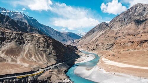 Explore scenic landscapes during the long weekends in 2024. (Freepik) Explore scenic landscapes during the long weekends in 2024. (Freepik)