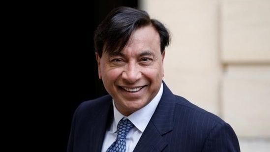 Lakshmi Mittal owns bungalows located in premium locations in London. He reportedly owns Summer Palace on Bishop Avenue. Way back in 2004, he had spent £70 million, a world record, buying a 12-bedroom house with parking for 20 cars in Kensington Palace Gardens in west central London. According to LiveMint, in 2013, Lakshmi Mittal put his palatial London home on sale.&nbsp;(REUTERS)