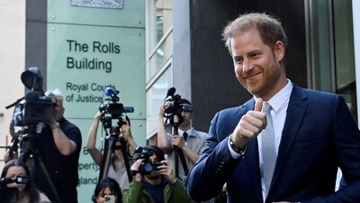 FILE PHOTO: Britain's Prince Harry, Duke of Sussex, departs the Rolls Building of the High Court in London, Britain. REUTERS/Toby Melville/File Photo (REUTERS)