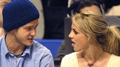 Britney Spears with then-boyfriend Justin Timberlake during an NBA match in 2002. Britney has said in her new memoir that she had an abortion during her relationship with Justin over two decades ago. (File Photo/ AFP) Britney Spears with then-boyfriend Justin Timberlake during an NBA match in 2002. Britney has said in her new memoir that she had an abortion during her relationship with Justin over two decades ago. (File Photo/ AFP)