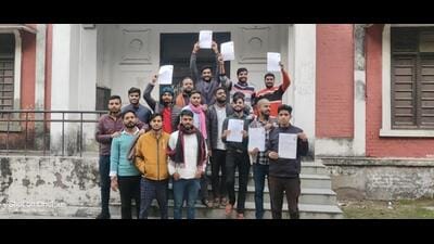 Protesting students have received their admit cards to appear in the semester exam (HT Photo)