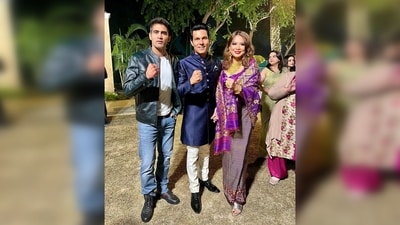 Indian boxer and politician, Vijender Singh, graced Randeep Hooda and Lin Laishram's reception and commemorated the occasion by sharing a photo with them on his Instagram handle. In his caption, he expressed his hearty congratulations to "Bhai Hooda saab @randeephooda" and "bhabhi ji" with the hashtag #jodibanirahey. (Instagram/@singhvijender) Indian boxer and politician, Vijender Singh, graced Randeep Hooda and Lin Laishram's reception and commemorated the occasion by sharing a photo with them on his Instagram handle. In his caption, he expressed his hearty congratulations to "Bhai Hooda saab @randeephooda" and "bhabhi ji" with the hashtag #jodibanirahey. (Instagram/@singhvijender)