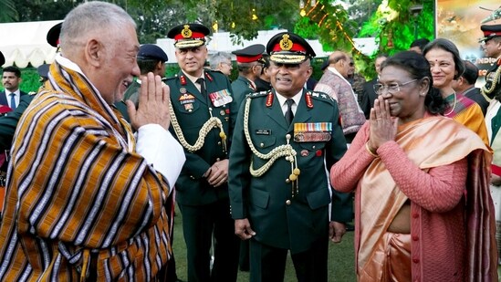 President Droupadi Murmu graces the Swagat Samahroh, organised on the eve of Vijay Diwas at Army House in New Delhi on Friday. The Samahroh, hosted by Gen Manoj Pande COAS, was also attended by the Vice President Jagdeep Dhankhar, defence minister Rajnath Singh, other distinguished dignitaries, veterans, diplomatic fraternity, sportspersons, eminent personalities and achievers from different walks of life.( ADG PI - INDIAN ARMY-X)
