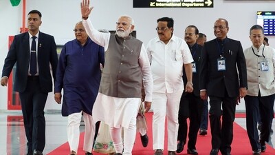 Prime Minister Narendra Modi, who is on a day-long visit to Surat, Gujarat, inaugurated the new integrated terminal building of Surat airport, built at a cost of <span class='webrupee'>₹</span>353 crore and the Surat Diamond Bourse, the world's largest and modern centre for international diamond and jewellery business. (ANI) Prime Minister Narendra Modi, who is on a day-long visit to Surat, Gujarat, inaugurated the new integrated terminal building of Surat airport, built at a cost of <span class='webrupee'>₹</span>353 crore and the Surat Diamond Bourse, the world's largest and modern centre for international diamond and jewellery business. (ANI)