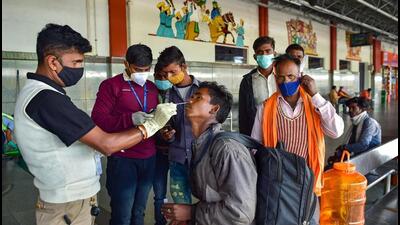 Health minister Dinesh Gundu Rao said officials have been directed to purchase testing kits through the Karnataka Medical Supplies Corporation. (HT Archives)