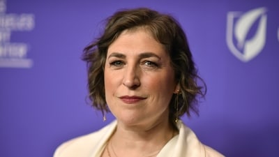 FILE -Mayim Bialik won’t be giving answers as a host of “Jeopardy!” anymore. “The Big Bang Theory” actor posted news of her departure on Instagram on Friday, Dec. 15, 2023.(Photo by Richard Shotwell/Invision/AP, File) (Richard Shotwell/Invision/AP) FILE -Mayim Bialik won’t be giving answers as a host of “Jeopardy!” anymore. “The Big Bang Theory” actor posted news of her departure on Instagram on Friday, Dec. 15, 2023.(Photo by Richard Shotwell/Invision/AP, File) (Richard Shotwell/Invision/AP)