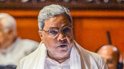 Siddaramaiah slams BJP leaders for visiting Belagavi despite HC restrictions Siddaramaiah slams BJP leaders for visiting Belagavi despite HC restrictions