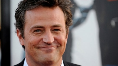 FILE PHOTO: Cast member Matthew Perry attends the premiere of the film "17 Again" in Los Angeles April 14, 2009. REUTERS/Phil McCarten/File Photo (REUTERS)
