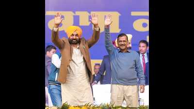 Punjab CM Bhagwant Mann and his Delhi counterpart Arvind Kejriwal during rally in Bathinda on Sunday. Punjab CM Bhagwant Mann and his Delhi counterpart Arvind Kejriwal during rally in Bathinda on Sunday.