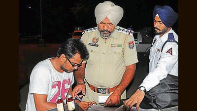The cameras will initially be distributed to around 100 traffic cops in Mohali district. (HT Photo) The cameras will initially be distributed to around 100 traffic cops in Mohali district. (HT Photo)