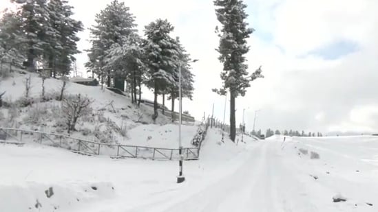 Fresh snowfall reports have been received from various areas, including Gulmarg, Karnah, Machil, Gurez, and nearly all upper reaches of Kupwara. The onset of light snowfall in these regions began on Saturday late afternoon and persisted intermittently. Meteorological officials have indicated an improvement in weather conditions from Sunday, with precipitation expected at very isolated places.(ANI)