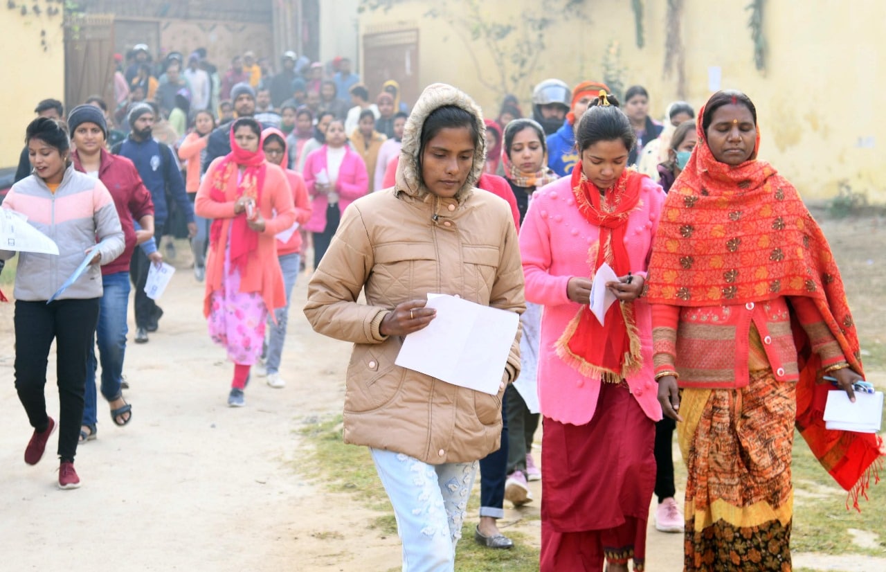 Bihar Police SI Exam 2023: Students come out of exam centre (Santosh Kumar ) Bihar Police SI Exam 2023: Students come out of exam centre (Santosh Kumar )