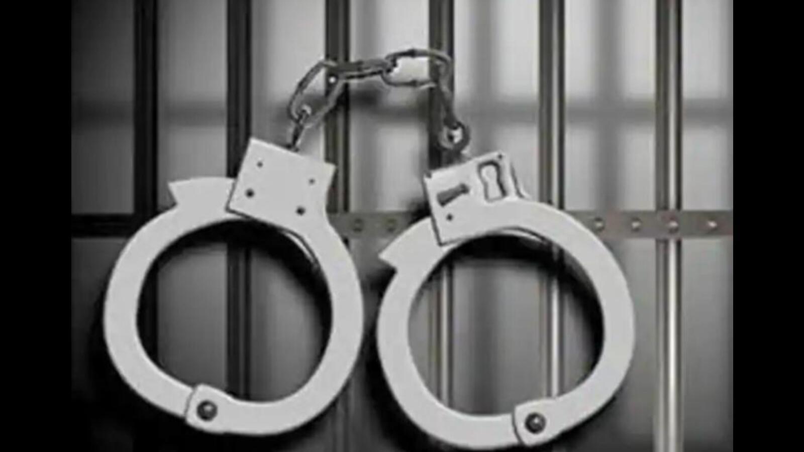 Aide of gangster Papla Gujjar injured in police firing - Vimarsana News