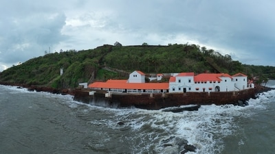 A panoramic view of The Aguad as seen from the sea off Sinquerim ( The Aguad Goa Port & Jail Complex)