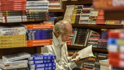 Immersed in the word. (Kunal Patil/HT Photo) Immersed in the word. (Kunal Patil/HT Photo)