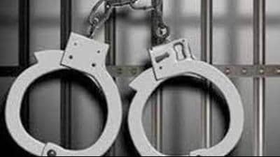 Inspector Mohinder Singh from crime branch, Sector 19, said following the duo’s arrest, Vivek was produced before a court and taken on police remand for two days. During questioning, he revealed they had committed two snatchings. (Getty image)