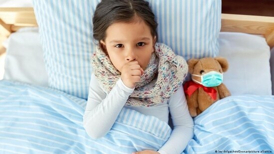 Respiratory infections have risen dramatically in Germany. (lev dolgachov/Zoonar/picture alliance)