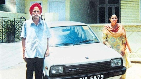Harpal Singh and Gulshanbeer Kaur of Delhi became the first proud owners of the first Maruti 800 car in 1983. The couple bought the car for ₹47,500 and its keys were handed to them by the then Prime Minister Indira Gandhi. The Maruti 800 fuelled a car revolution in the country and became a symbol of status for the Indian middle class in the 1980s.