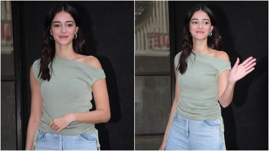 Ananya Panday poses for the paparazzi in an off-shoulder top and trendy denims. (HT Photo/Varinder Chawla)