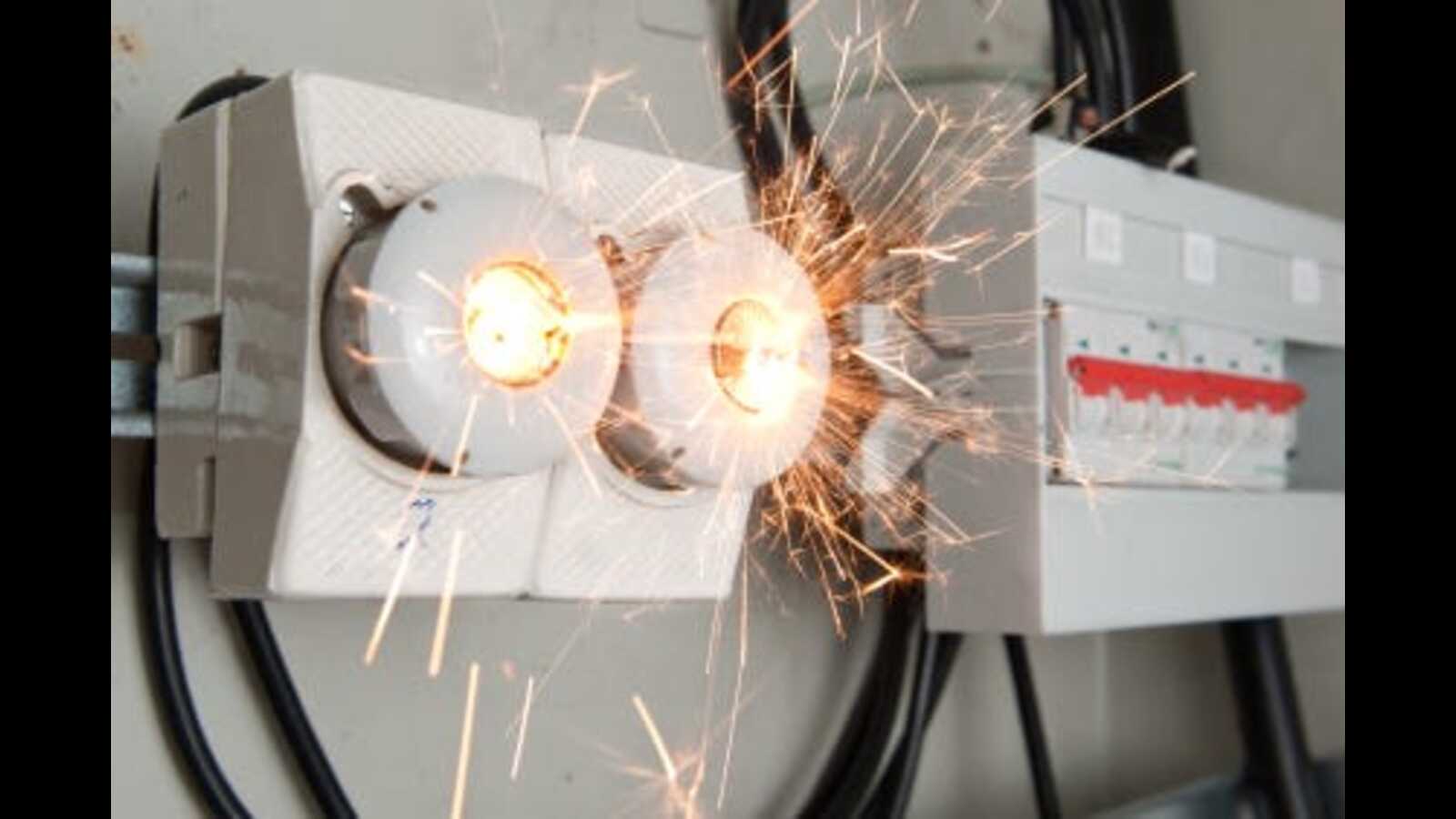 NCRB data: 101 people lost lives in 106 electrical short circuit incidents across Uttar Pradesh in 2022 - Vimarsana News