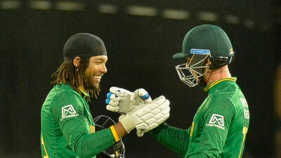 Chasing 212, the hosts reached 215/2 in 42.3 overs, courtesy of an unbeaten century (119* off 122 balls) by Tony de Zorzi, and a half-century by Reeza Hendricks (52). (AFP)