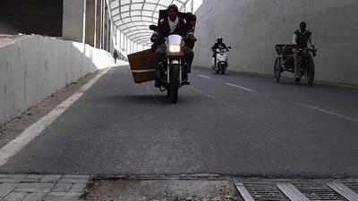 The damaged iron grilles covering the water drainage system on Ludhiana’s Pakhowal road underbridge have resulted in potholes on the stretch. (Manish/HT) The damaged iron grilles covering the water drainage system on Ludhiana’s Pakhowal road underbridge have resulted in potholes on the stretch. (Manish/HT)