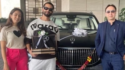 Shahid Kapoor with his brand new Mercedes. Shahid Kapoor with his brand new Mercedes.