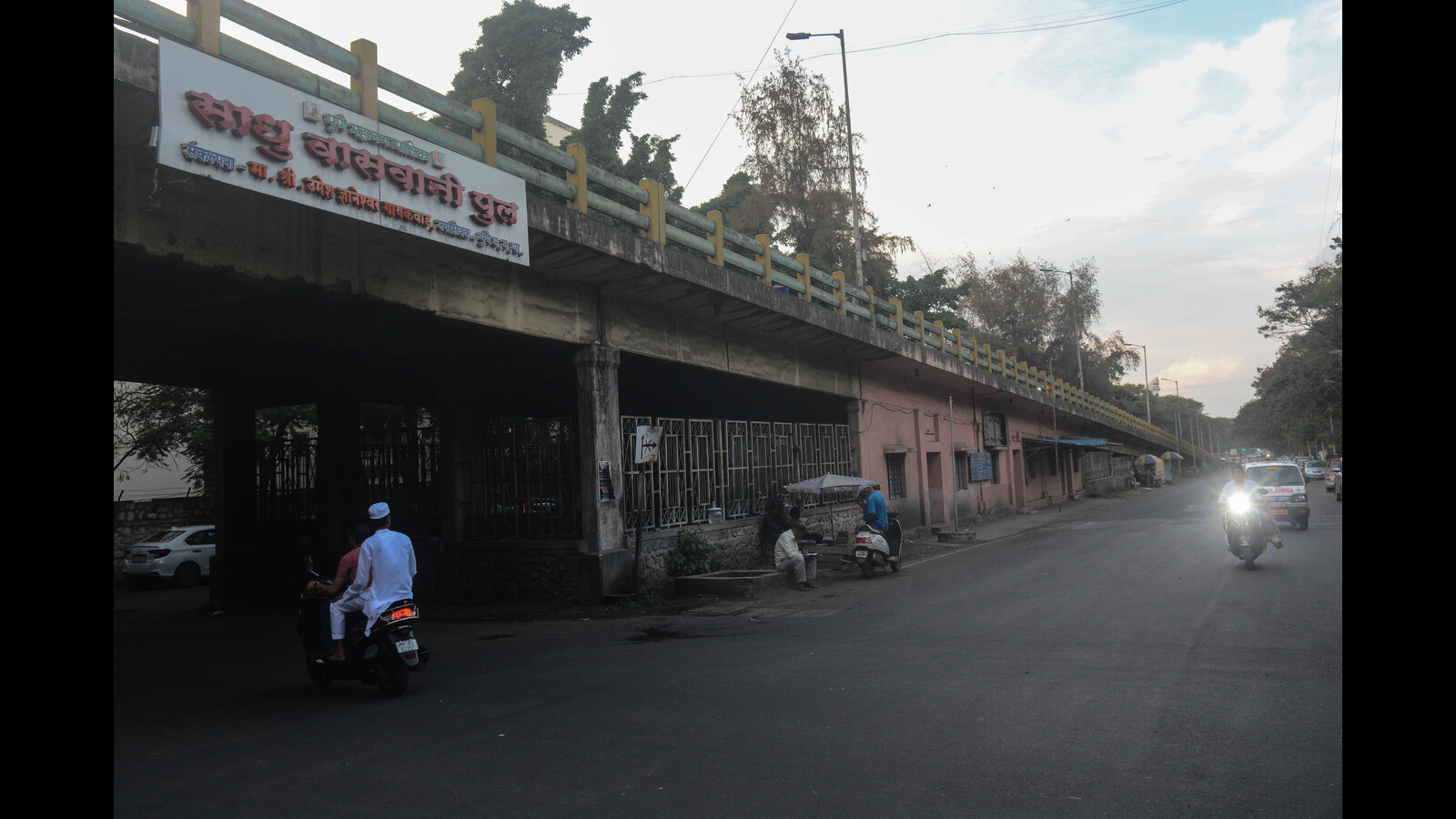 Residents demand alternate plan before demolition of Sadhu Vaswani flyover - Vimarsana News