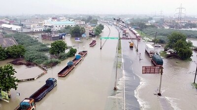 "On December 18, Tamil Nadu received unprecedented rains for 24 hours that have caused extensive flooding in Tirunelveli and Thoothukudi districts (ANI ) "On December 18, Tamil Nadu received unprecedented rains for 24 hours that have caused extensive flooding in Tirunelveli and Thoothukudi districts (ANI )
