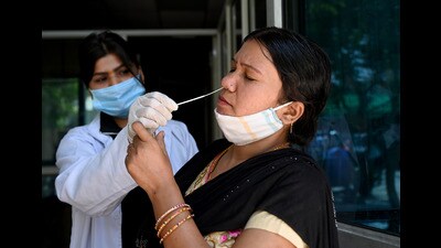 Health minister Anil Vij said though there are currently no such cases in Haryana, RT-PCR tests should be mandatory for ILI and SARI cases. (HT File Photo)