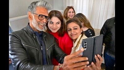 Push-ups for selfie: Milind Soman’s ‘barter’ for female fans in Ludhiana (HT Photo)