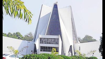 The inquiry started in December last year as per Punjab Civil Services Rules, which states that a government employee can’t hold a PR of another country (HT File) The inquiry started in December last year as per Punjab Civil Services Rules, which states that a government employee can’t hold a PR of another country (HT File)