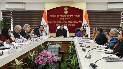 Union health minister Mansukh Mandaviya on Wednesday chaired a high-level meeting with states (Twitter/@mansukhmandviya) Union health minister Mansukh Mandaviya on Wednesday chaired a high-level meeting with states (Twitter/@mansukhmandviya)