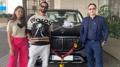 Actor Shahid Kapoor and his wife Mira Rajput pose with their brand new Mercedes Maybach GLS 600. (Instagram) Actor Shahid Kapoor and his wife Mira Rajput pose with their brand new Mercedes Maybach GLS 600. (Instagram)